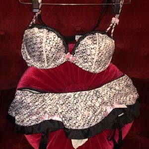 Victorias Secret Sexy little things 36B bra Large pantie NWT